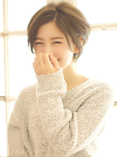 『耳かけ』するだけで可愛く決まる大人ショートボブ☆