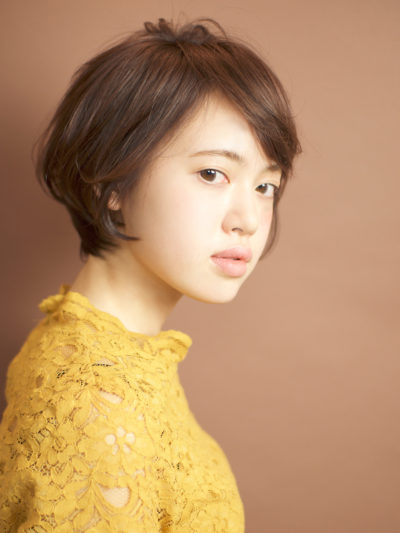 エフォートレスなハニーヘアで斜めバング☆