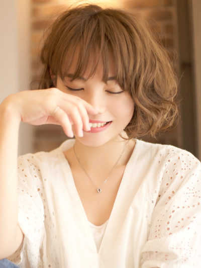 「BEKKU」別宮聖一 無造作カールの大人かわいいニュアンスボブ